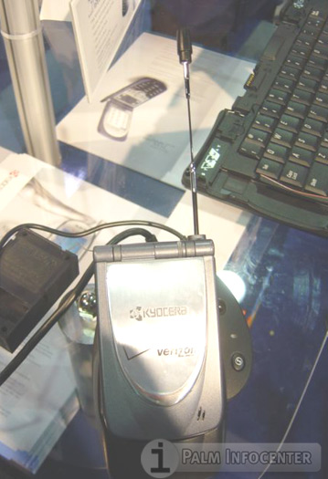 CES03/kyocera_7135_1.jpg - PalmInfocenter.com Image Detail