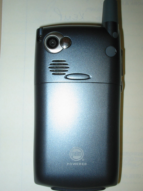 ls_Treo650_back_L.jpg - PalmInfocenter.com Image Detail