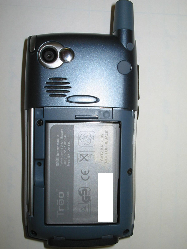 ls_Treo650_backopen_L.jpg - PalmInfocenter.com Image Detail