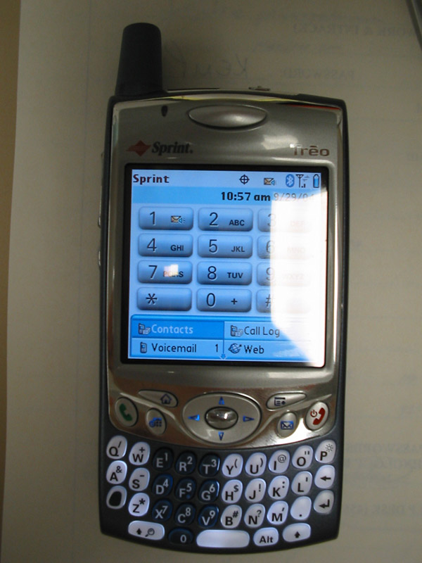 ls_Treo650_front_L.jpg - PalmInfocenter.com Image Detail