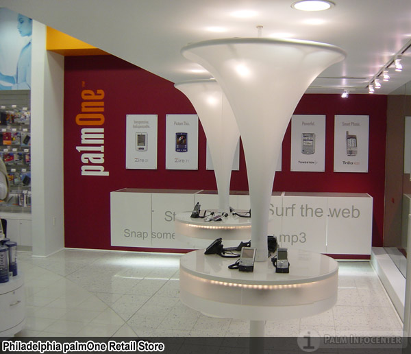 palmoneretail_2l.jpg - PalmInfocenter.com Image Detail