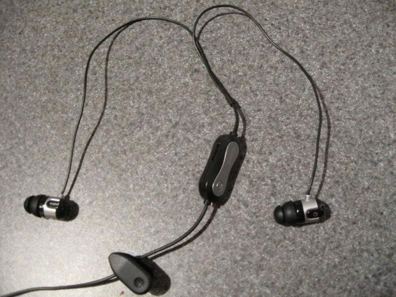 treo-pro-headset-5-l.jpg - PalmInfocenter.com Image Detail