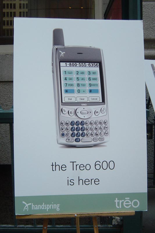 treo600/1_l.jpg - PalmInfocenter.com Image Detail