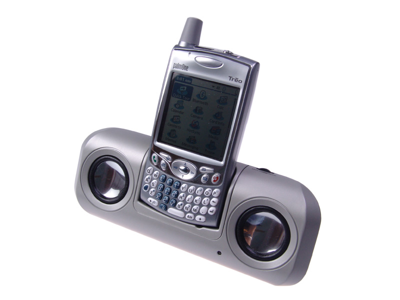 treo650musicdock_L.jpg - PalmInfocenter.com Image Detail